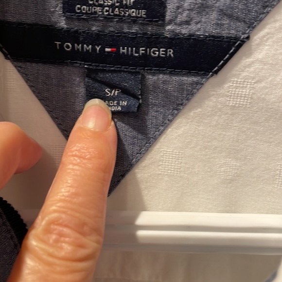 Tommy Hilfiger white  blouse. Classic fit. - Picture 3 of 6